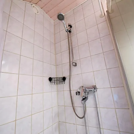 Perheystaevaellinen Paritalo Apartment