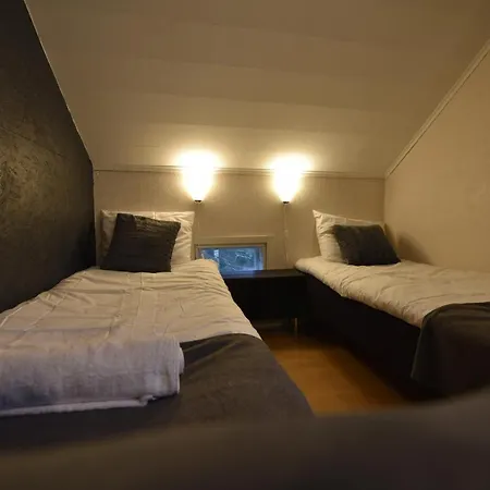 Perheystaevaellinen Paritalo Apartment *